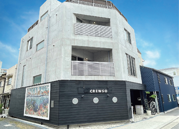 一棟貸切、屋上グランピングもできる宿泊施設 CREWSO4